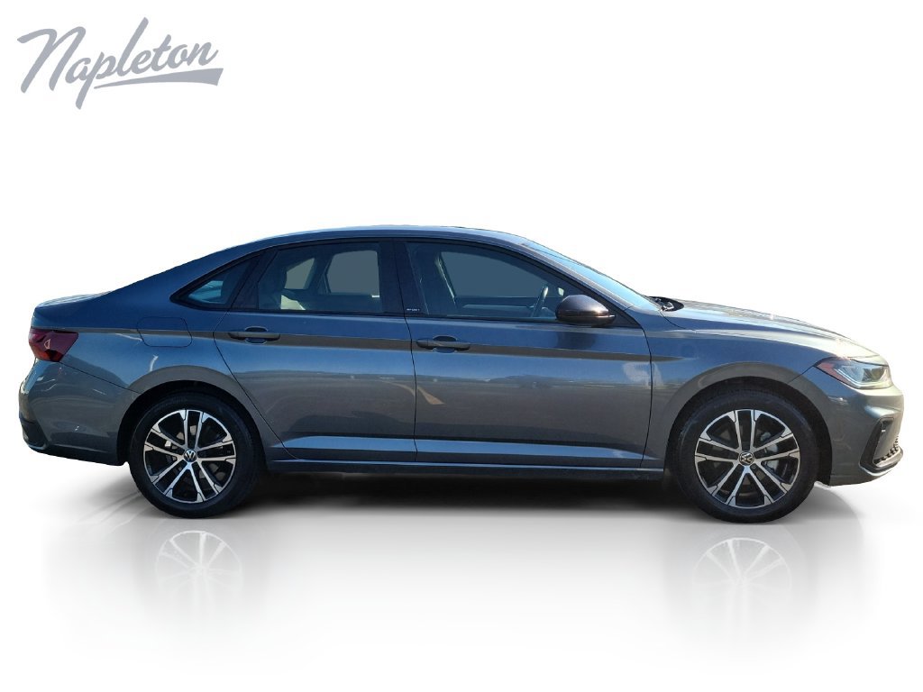 Used 2025 Volkswagen Jetta Sport FWD image 7