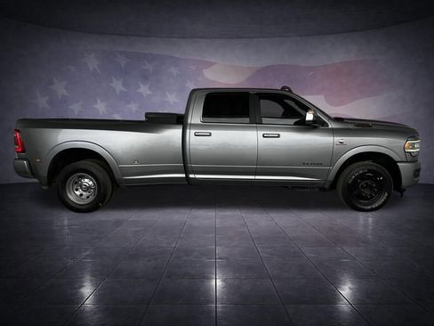 Used 2019 RAM 3500 Laramie RWD image 5