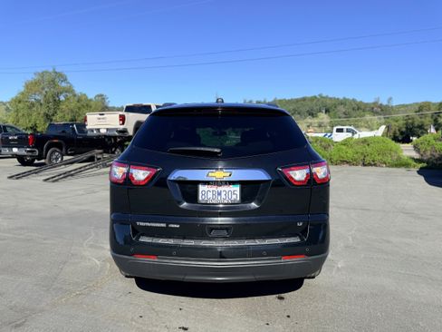 Used 2017 Chevrolet Traverse LT image 7