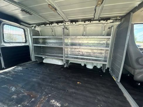 Used 2018 Chevrolet Express 2500 w/ Communications Package RWD image 24