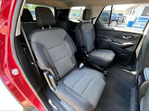 Used 2018 Chevrolet Traverse LT FWD image 24