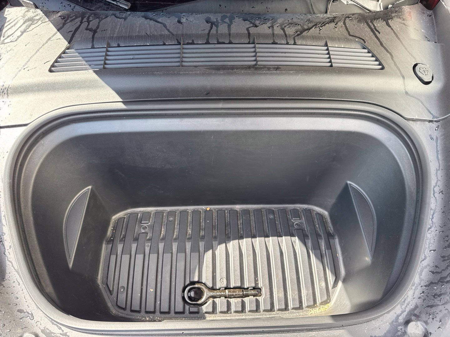 Used 2025 Tesla Model Y Long Range AWD/4WD image 30