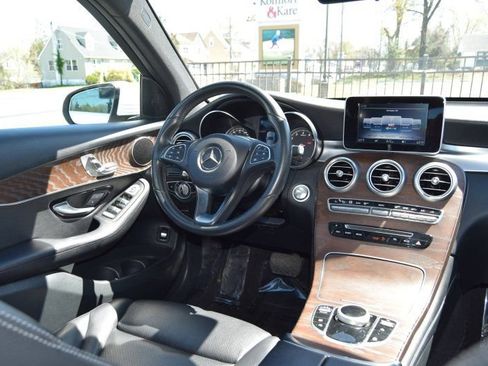 Used 2018 Mercedes-Benz GLC 300 image 24