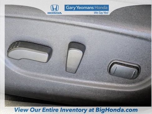 Used 2018 Nissan Rogue SV FWD image 21