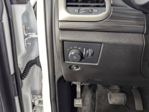 Used 2021 Jeep Grand Cherokee Laredo X image 20