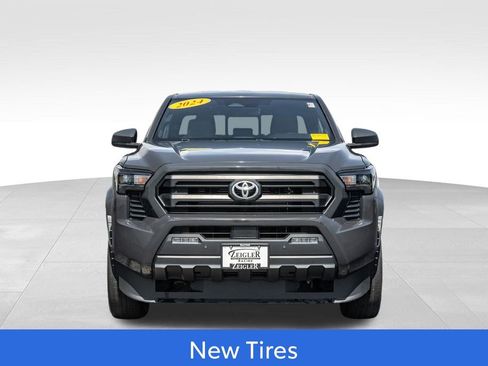 Certified 2024 Toyota Tacoma SR5 w/ SR5 Upgrade Package AWD/4WD image 2