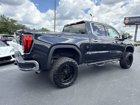 Used 2025 GMC Sierra 1500 SLT AWD/4WD image 3