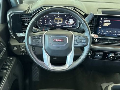 Used 2025 GMC Sierra 1500 SLT AWD/4WD image 16