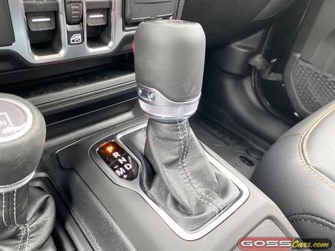 New 2026 Jeep Wrangler Unlimited Sahara AWD/4WD image 13