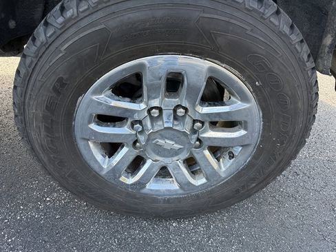 Used 2017 GMC Sierra 2500 SLE image 5