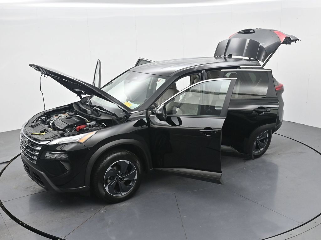 Used 2025 Nissan Rogue SV FWD image 39