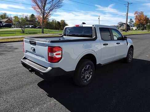 New 2025 Ford Maverick XLT FWD image 8