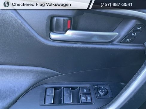 Used 2023 Toyota RAV4 XLE Premium image 14