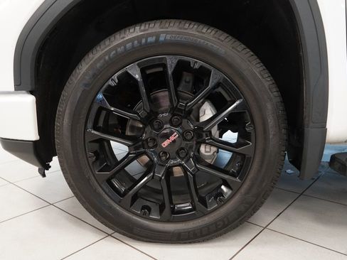 Used 2023 GMC Sierra 1500 Denali AWD/4WD image 16