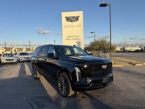 Used 2026 Cadillac Escalade Platinum Sport image 1