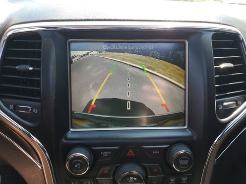 Used 2014 Jeep Grand Cherokee Limited image 27