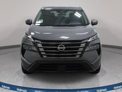 Used 2025 Nissan Rogue SV FWD image 3