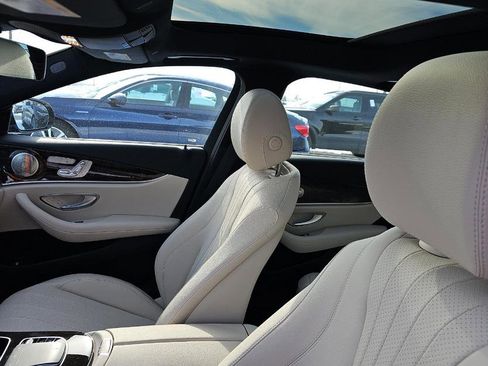Used 2023 Mercedes-Benz E 450 E 450 image 11