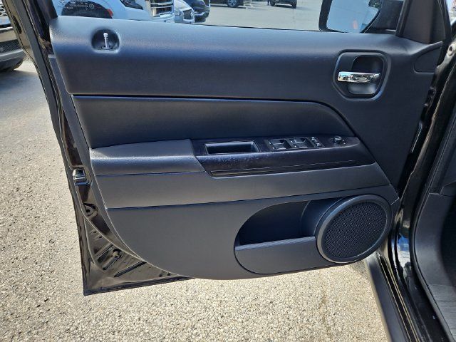 Used 2016 Jeep Patriot Sport w/ Power Value Group FWD image 17