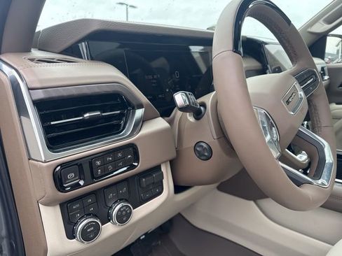 New 2026 GMC Yukon XL Denali w/ Denali Reserve Package AWD/4WD image 13