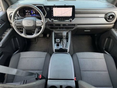 Used 2024 Chevrolet Colorado Trail Boss w/ Technology Package AWD/4WD image 11