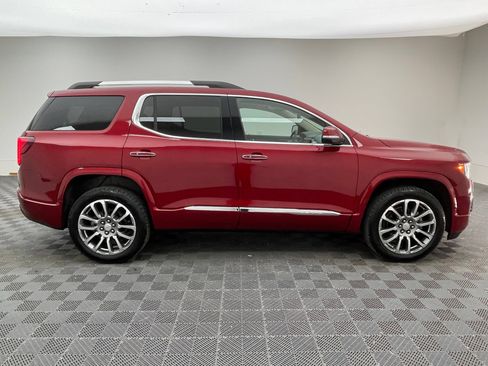 Used 2023 GMC Acadia Denali w/ Denali Ultimate Package AWD/4WD image 7