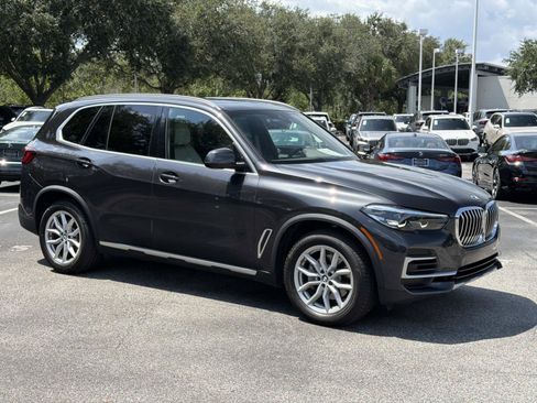 Used 2022 BMW X5 sDrive40i RWD image 2
