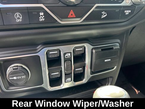 Used 2020 Jeep Wrangler Unlimited Sport S AWD/4WD image 37