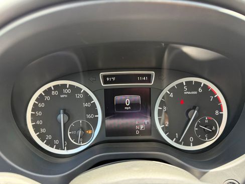 Used 2019 INFINITI QX30 AWD w/ Proassist Package image 7
