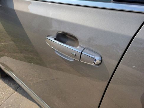 Used 2023 GMC Acadia Denali w/ Denali Ultimate Package image 8