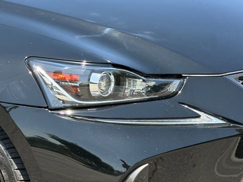 Used 2017 Lexus IS 200t F Sport RWD image 10