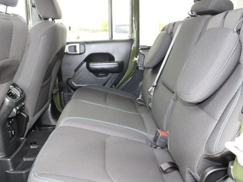 Used 2023 Jeep Wrangler Unlimited Rubicon 4xe w/ Cold Weather Group AWD/4WD image 44