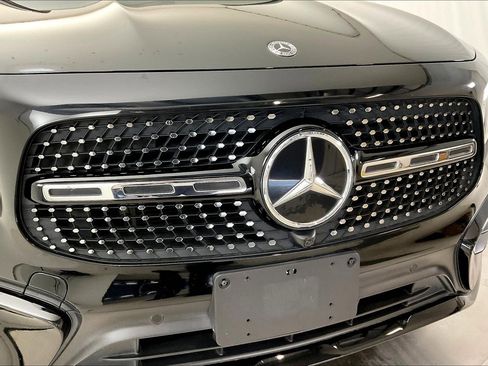 Certified 2024 Mercedes-Benz GLB 250 image 33