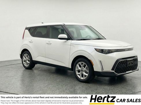 Used 2025 Kia Soul LX w/ LX Technology Package image 1