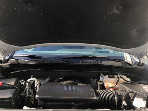 Used 2024 GMC Sierra 1500 AT4 w/ Technology Package image 8