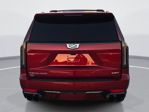 Certified 2024 Cadillac Escalade ESV V w/ Heavy-Duty Trailer Package image 4
