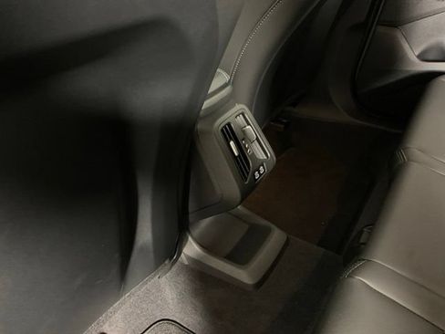 Used 2025 BMW X2 xDrive28i AWD/4WD image 18