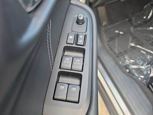 Used 2019 Subaru Outback 2.5i Limited AWD/4WD image 13