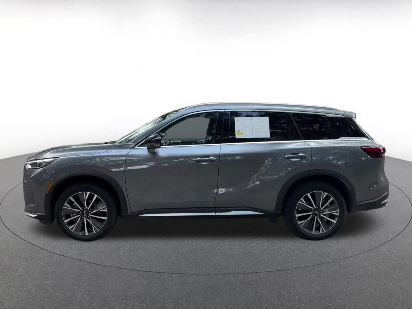 Used 2026 INFINITI QX60 Luxe FWD image 8
