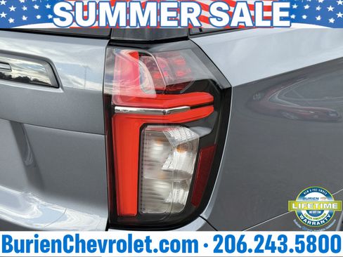 Used 2022 Chevrolet Suburban Z71 w/ Luxury Package AWD/4WD image 40