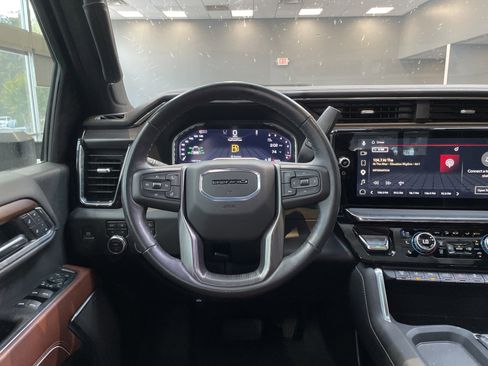 Used 2024 GMC Sierra 2500 Denali Ultimate AWD/4WD image 19