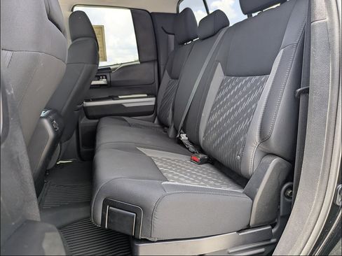 Used 2019 Toyota Tundra SR5 w/ SR5 Upgrade Package AWD/4WD image 15