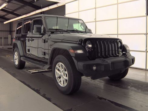 Used 2023 Jeep Wrangler Unlimited Sport AWD/4WD image 2