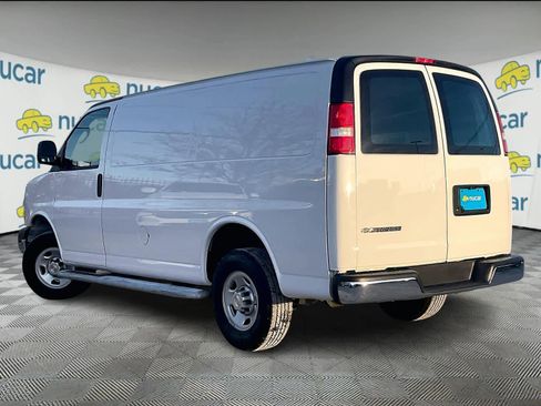 Used 2024 Chevrolet Express 2500 w/ Driver Convenience Package image 4