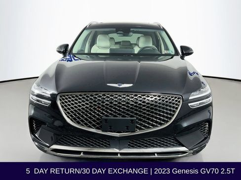 Used 2023 Genesis GV70 2.5T w/ Select Package AWD/4WD image 3