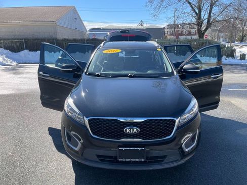 Used 2017 Kia Sorento LX image 29