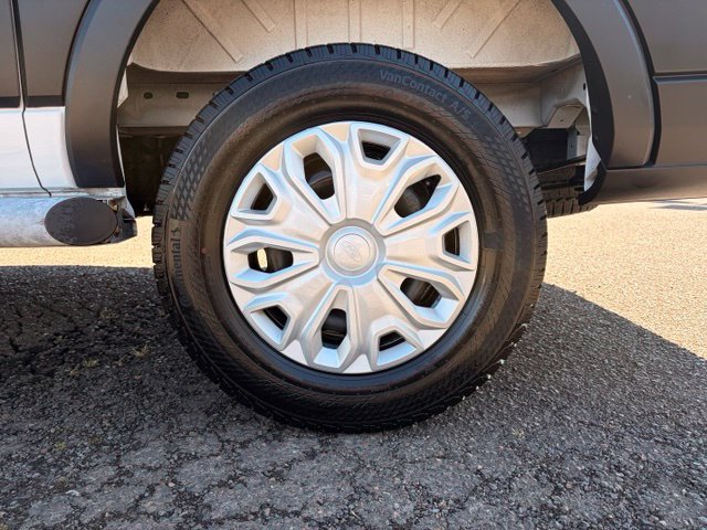 Used 2025 Ford Transit 250 Low Roof w/ Exterior Upgrade Package RWD image 6