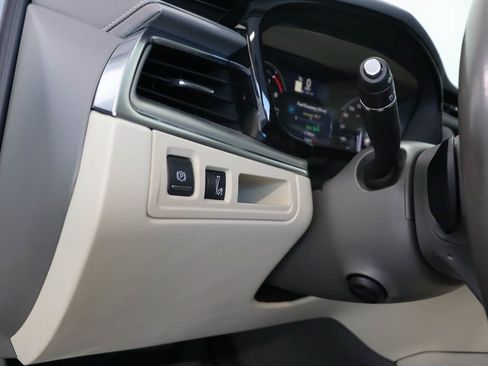 Used 2023 Cadillac XT5 Premium Luxury FWD image 16