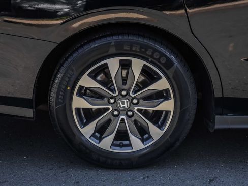 Used 2024 Honda Odyssey EX-L image 9