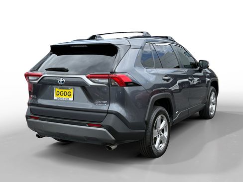Used 2021 Toyota RAV4 Limited AWD/4WD image 4